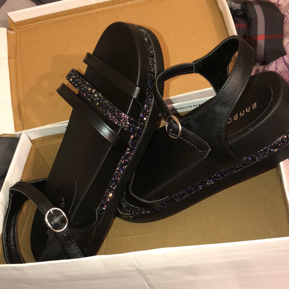 Platform sandals size 9